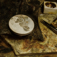 Load image into Gallery viewer, Medaglione per Benedetta