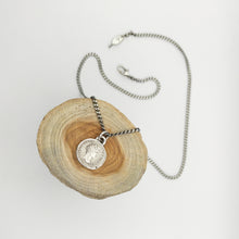 Load image into Gallery viewer, Pendente con moneta di Marco Aurelio per Chris