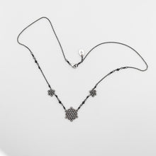 Load image into Gallery viewer, Collana C19
