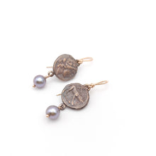 Carica l'immagine nel visualizzatore di Gallery, Orecchini C11