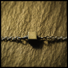 Carica l'immagine nel visualizzatore di Gallery, Pendente O2