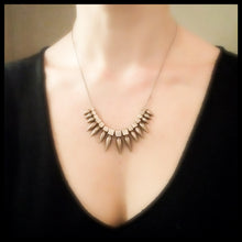 Carica l'immagine nel visualizzatore di Gallery, Collana Preistorica