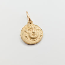 Carica l'immagine nel visualizzatore di Gallery, Ciondolo C1