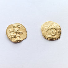 Carica l'immagine nel visualizzatore di Gallery, Orecchini C14