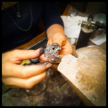 Carica l'immagine nel visualizzatore di Gallery, Pendente C3