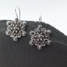 Carica l&#39;immagine nel visualizzatore di Gallery, Orecchini C2
