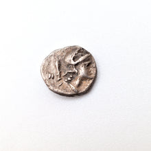 Carica l&#39;immagine nel visualizzatore di Gallery, Ciondolo C1
