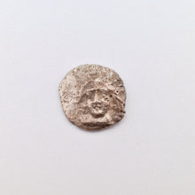 Carica l&#39;immagine nel visualizzatore di Gallery, Orecchini C14
